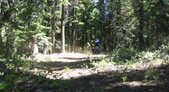 The trail along the ridge up top.